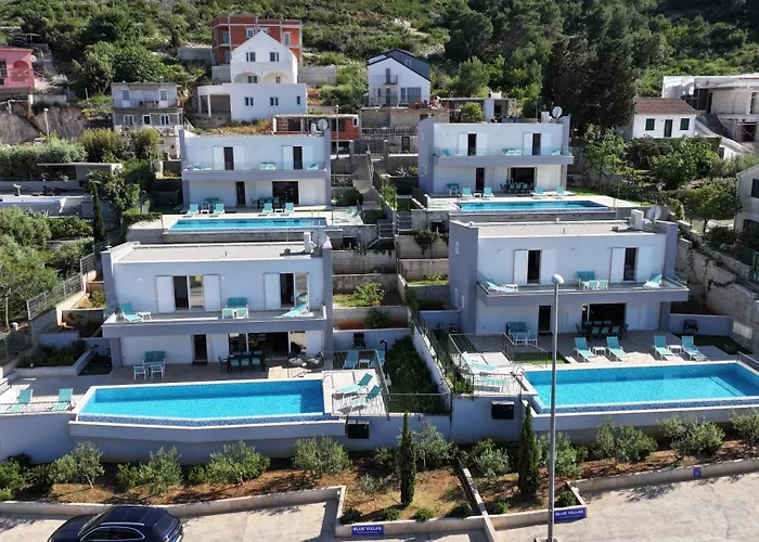 Luxury Blue Villa Vis