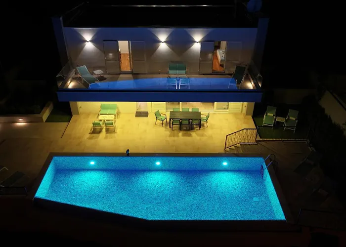 Luxury Blue Vis