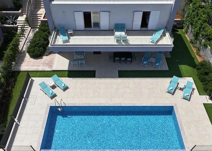 Villa Luxury Blue *