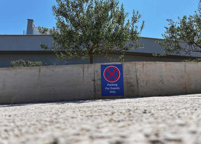 Luxury Blue Villa Vis