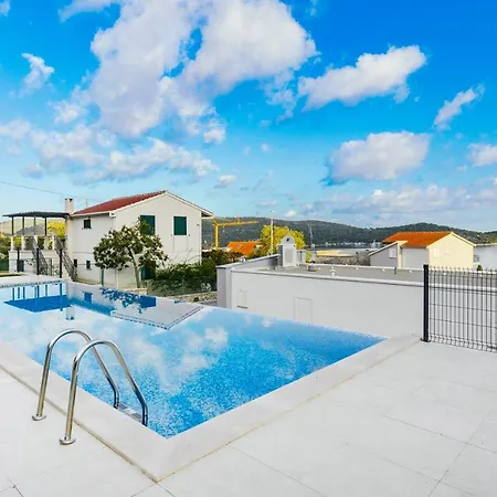 ヴィラ Luxury Blue *