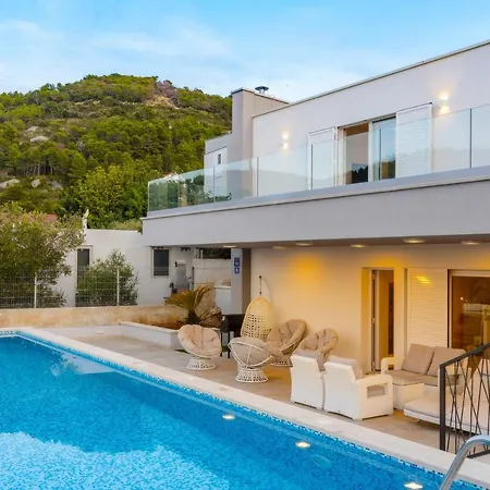 ヴィラ Luxury Blue