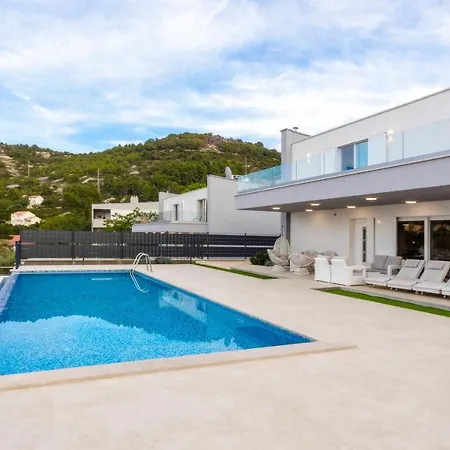 Luxury Blue ヴィス