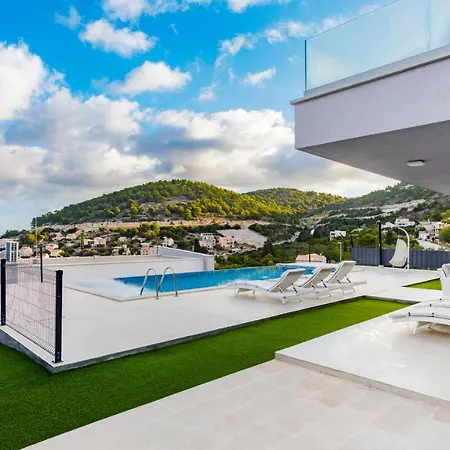 Luxury Blue 别墅 *