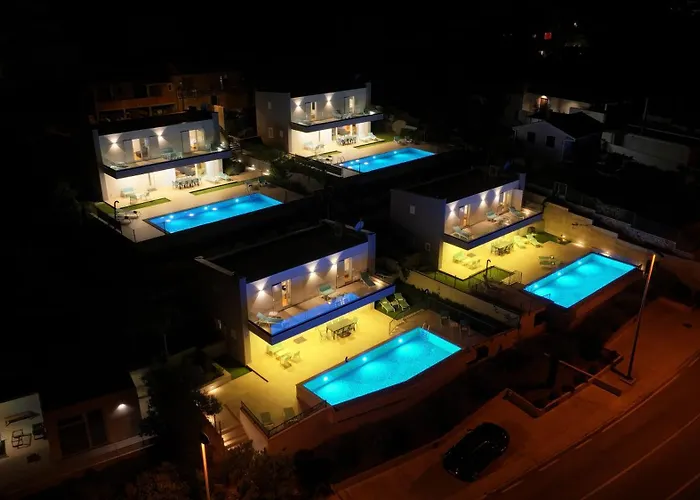 Vila Luxury Blue Vis