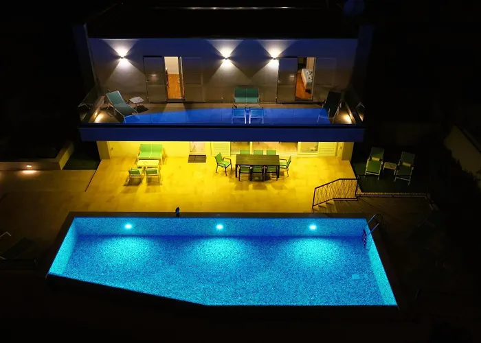 Vila Luxury Blue *