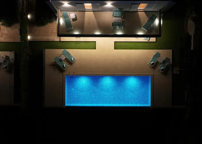 Luxury Blue Vila Vis
