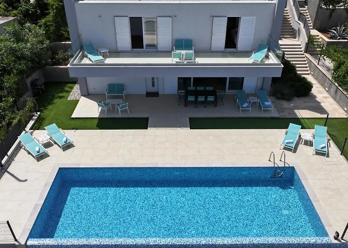 Vila Luxury Blue *