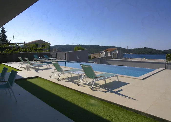Luxury Blue Villa Vis
