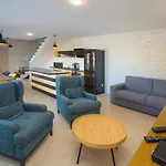 Vila Luxury Blue