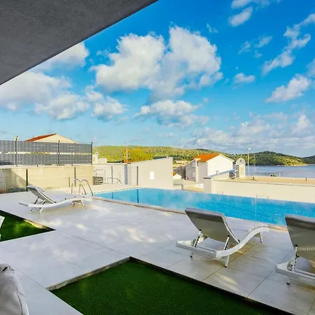 Villa Luxury Blue