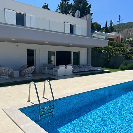 Luxury Blue Villa Vis