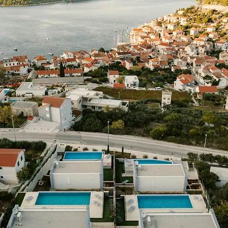 Villa Luxury Blue