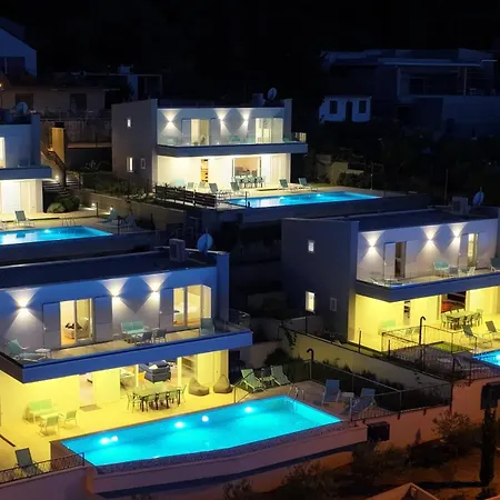 Villa Luxury Blue *