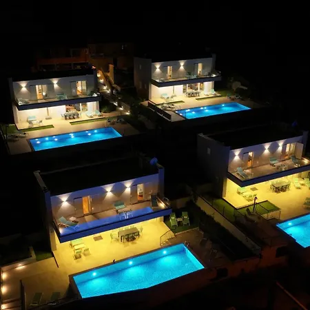 Luxury Blue Villa Vis