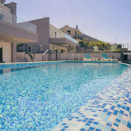 Luxury Blue Villa *